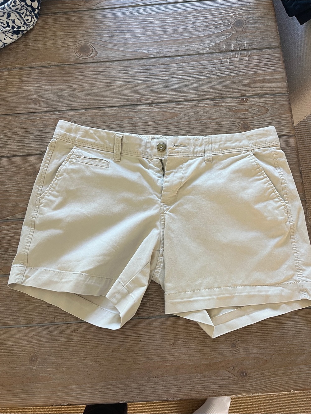 Old Navy Cream Chino Bermuda Shorts